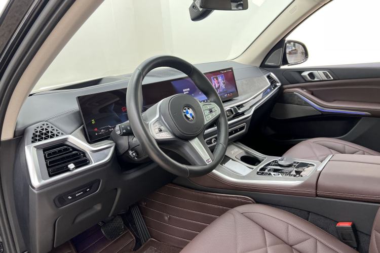 Used BMW X5 2023 xDrive 30Li Luxury M Sport Night Edition Package Interior 3