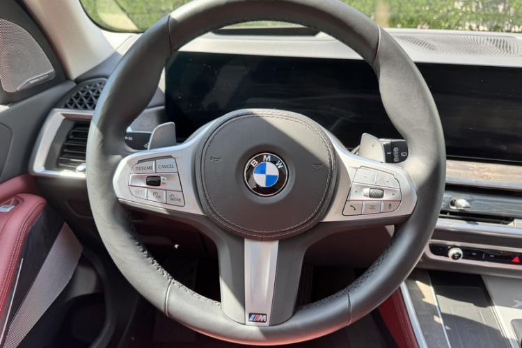Used BMW X5 2023 xDrive 30Li Luxury M Sport Package Interior 3