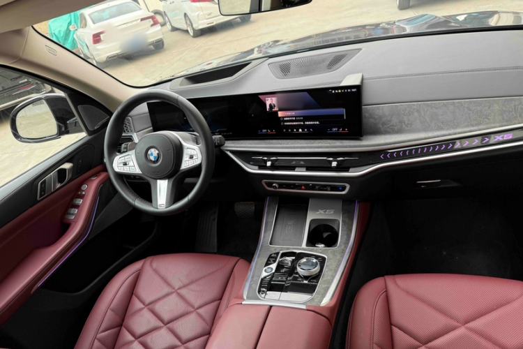 Used BMW X5 2023 xDrive 30Li Luxury M Sport Night Edition Package Interior 3