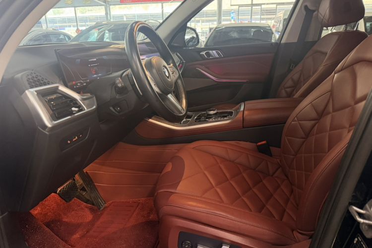 Used BMW X5 2023 xDrive 30Li Luxury M Sport Night Edition Package Interior 3