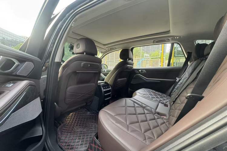 Used BMW X5 2023 xDrive 30Li Luxury M Sport Package Interior 3