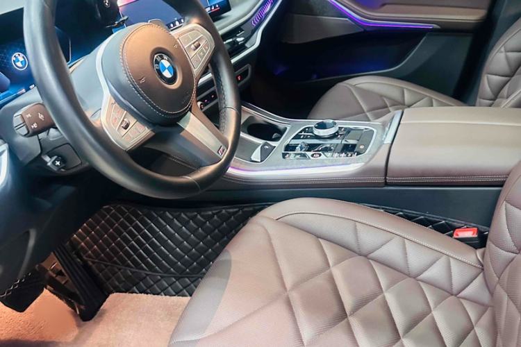 Used BMW X5 2023 xDrive 30Li Luxury M Sport Night Edition Package Interior 4