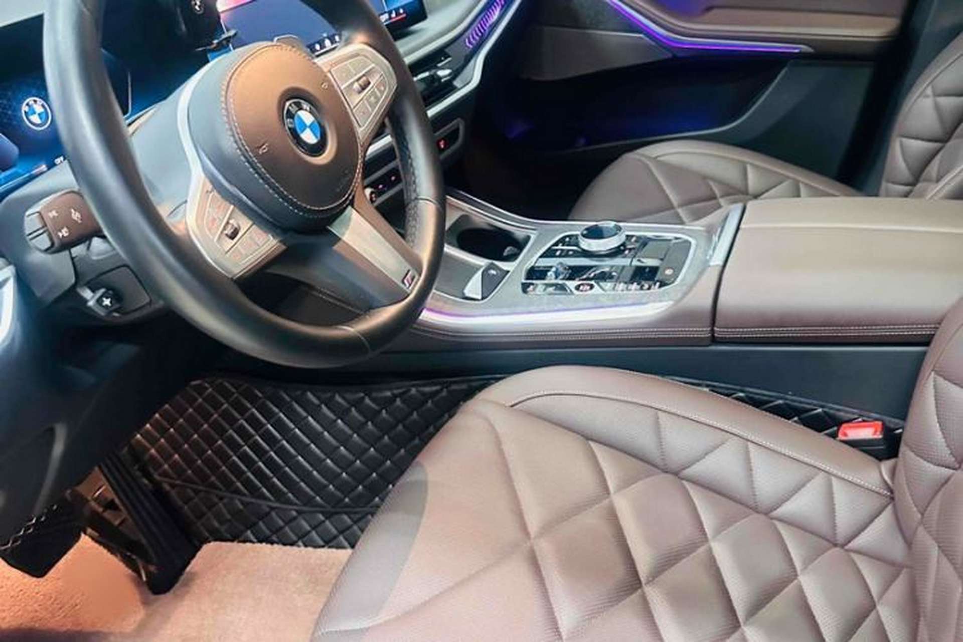 Used BMW X5 2023 xDrive 30Li Luxury M Sport Night Edition Package Interior 4