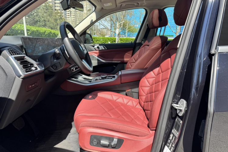 Used BMW X5 2023 xDrive 30Li Luxury M Sport Package Interior 5