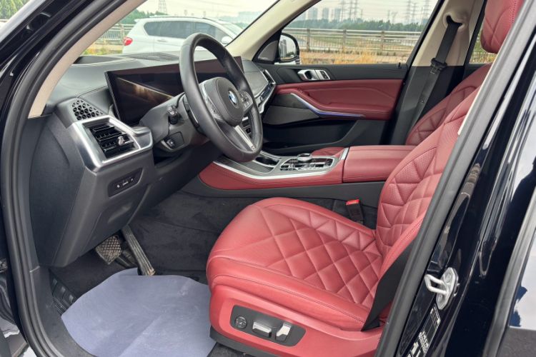 Used BMW X5 2023 xDrive 30Li Luxury M Sport Package Interior 5