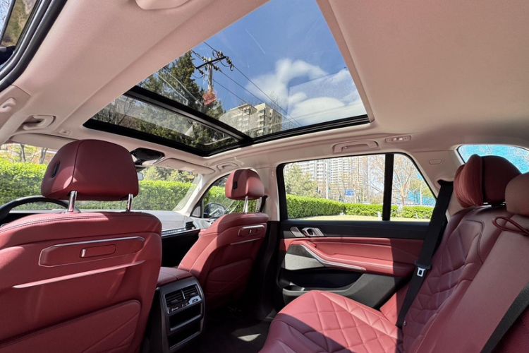Used BMW X5 2023 xDrive 30Li Luxury M Sport Package Interior 6