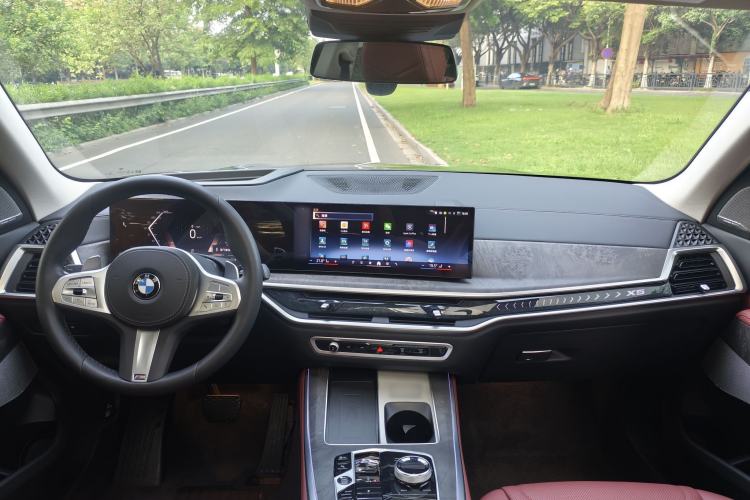 Used BMW X5 2023 xDrive 30Li Luxury M Sport Night Edition Package Interior 6