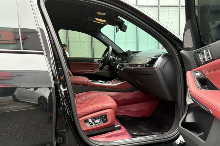 Used BMW X5 2023 xDrive 40Li M Sport Night Edition Package Interior 6