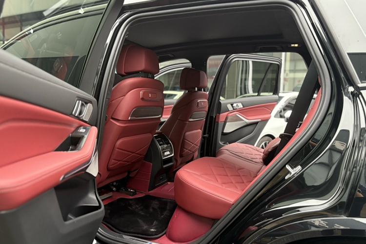 Used BMW X5 2023 xDrive 40Li M Sport Night Edition Package Interior 7