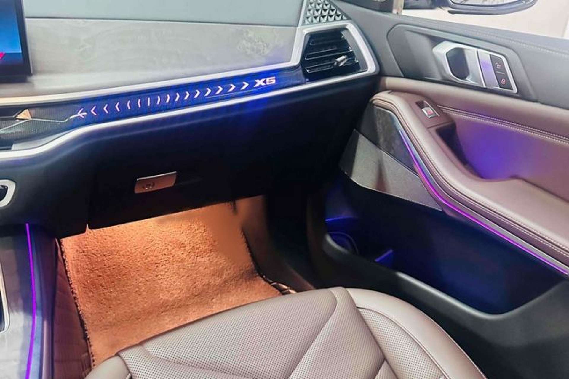 Used BMW X5 2023 xDrive 30Li Luxury M Sport Night Edition Package Interior 8
