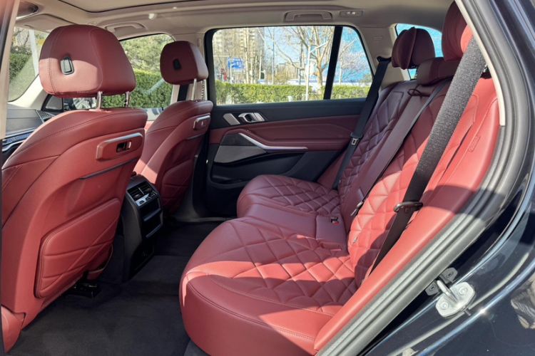 Used BMW X5 2023 xDrive 30Li Luxury M Sport Package Interior 8