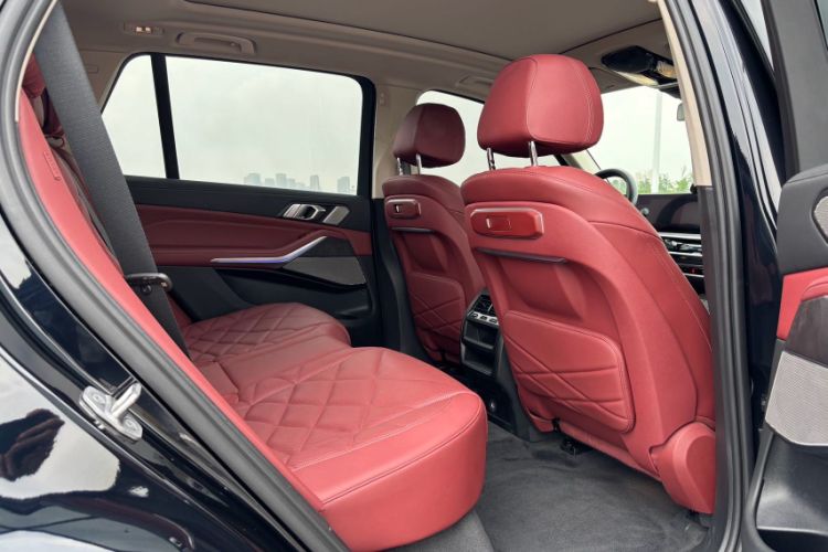 Used BMW X5 2023 xDrive 30Li Luxury M Sport Package Interior 9