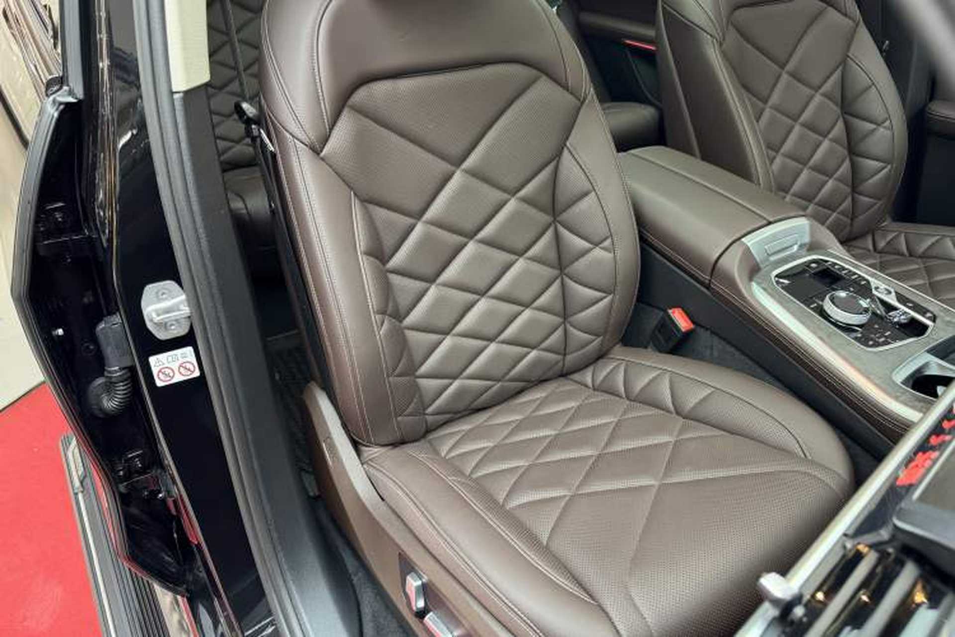 Used BMW X5 2023 xDrive 30Li Luxury M Sport Night Edition Package Interior 9