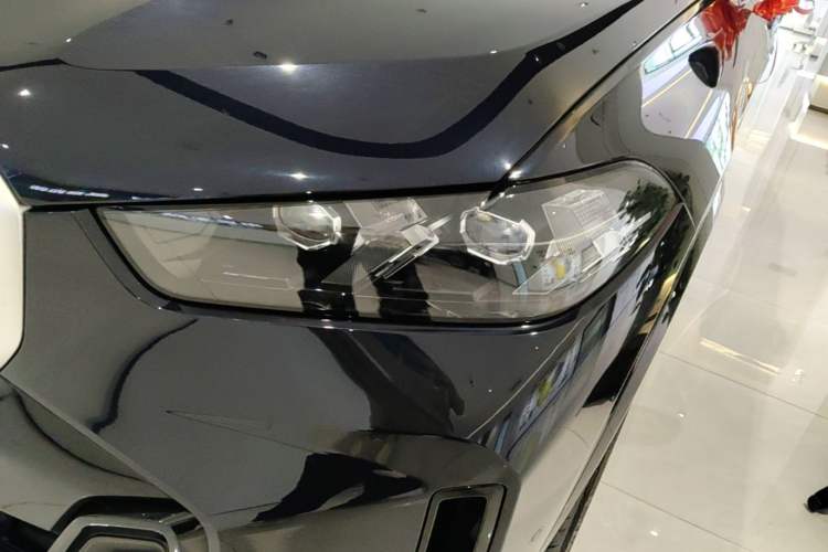 Used BMW X5 2023 xDrive 30Li Luxury M Sport Night Edition Package Left Front Headlight