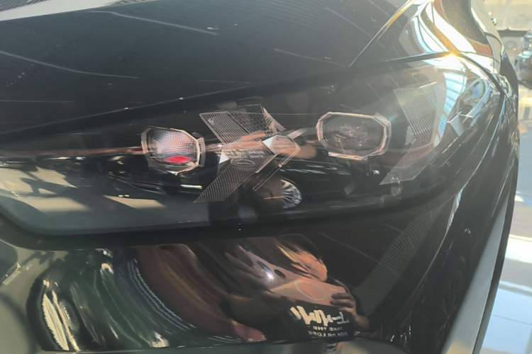 Used BMW X5 2023 xDrive 30Li Luxury M Sport Night Edition Package Left Front Headlight