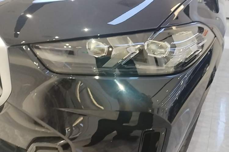 Used BMW X5 2023 xDrive 30Li Luxury M Sport Night Edition Package Left Front Headlight