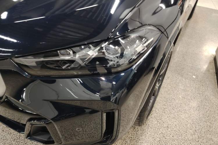 Used BMW X5 2023 xDrive 30Li Luxury M Sport Night Edition Package Left Front Headlight