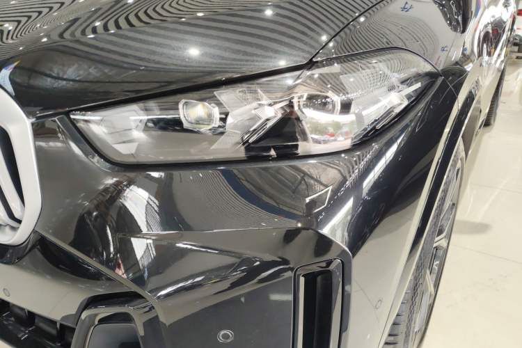 Used BMW X5 2023 xDrive 30Li Luxury M Sport Night Edition Package Left Front Headlight