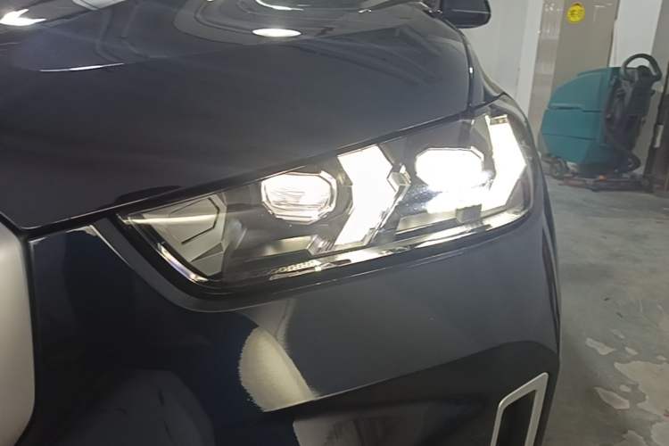 Used BMW X5 2023 xDrive 30Li Luxury M Sport Package Left Front Headlight