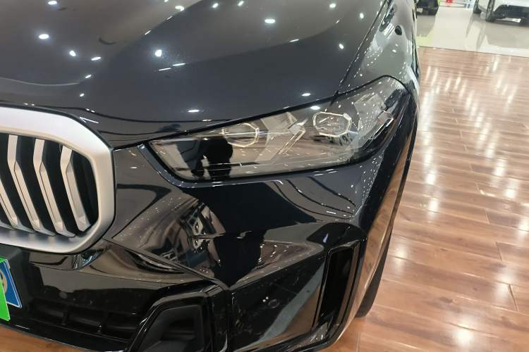 Used BMW X5 2023 xDrive 30Li Luxury M Sport Night Edition Package Left Front Headlight