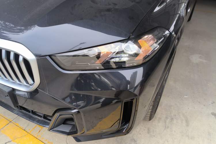 Used BMW X5 2023 xDrive 30Li Luxury M Sport Night Edition Package Left Front Headlight