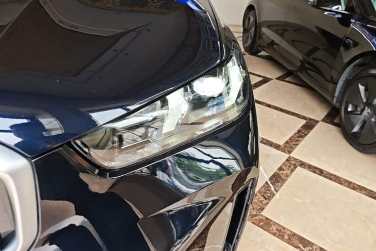 Used BMW X5 2023 xDrive 30Li Luxury M Sport Night Edition Package Left Front Headlight