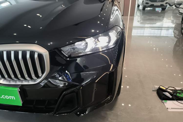 Used BMW X5 2023 xDrive 30Li Luxury M Sport Night Edition Package Left Front Headlight