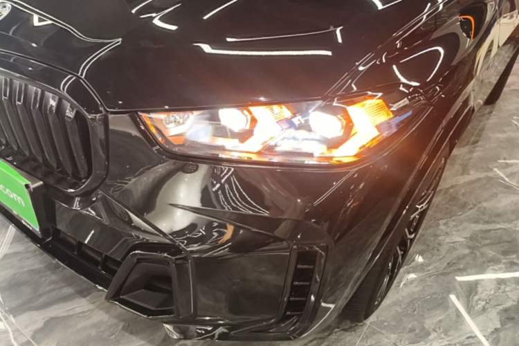 Used BMW X5 2023 xDrive 40Li M Sport Package Left Front Headlight