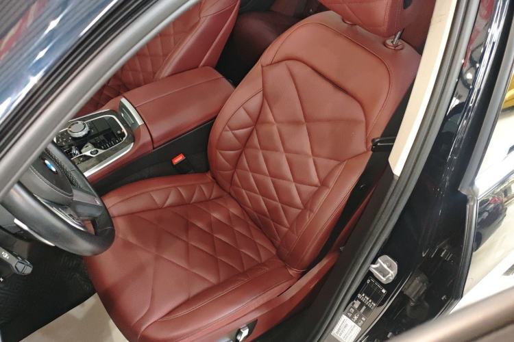 Used BMW X5 2023 xDrive 30Li Luxury M Sport Package Left Front Seat