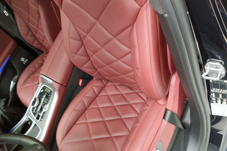 Used BMW X5 2023 xDrive 40Li M Sport Night Edition Package Left Front Seat