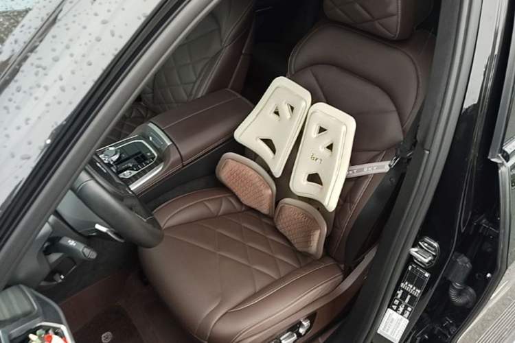Used BMW X5 2023 xDrive 40Li M Sport Night Edition Package Left Front Seat