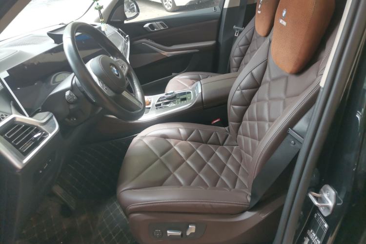 Used BMW X5 2023 xDrive 30Li Luxury M Sport Package Left Front Seat