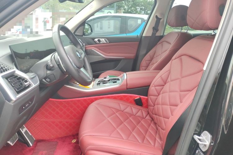 Used BMW X5 2023 xDrive 30Li Luxury M Sport Night Edition Package Left Front Seat