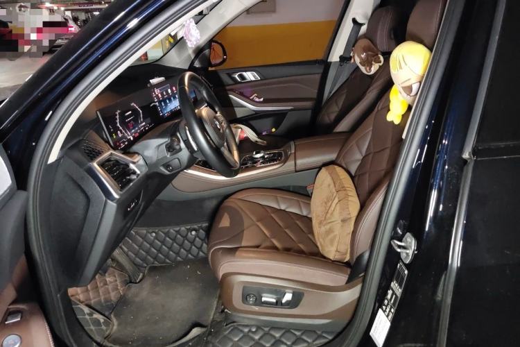 Used BMW X5 2023 xDrive 30Li Luxury M Sport Package Left Front Seat