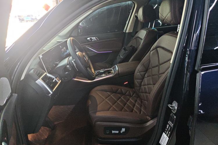Used BMW X5 2023 xDrive 30Li Luxury M Sport Night Edition Package Left Front Seat