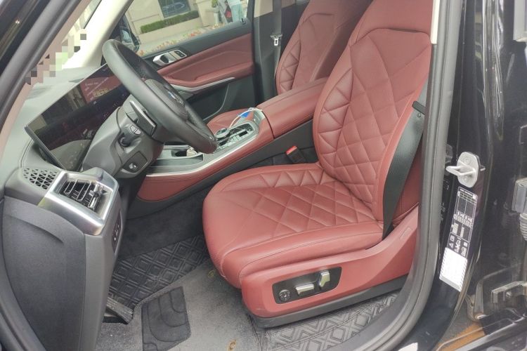 Used BMW X5 2023 xDrive 30Li Luxury M Sport Package Left Front Seat