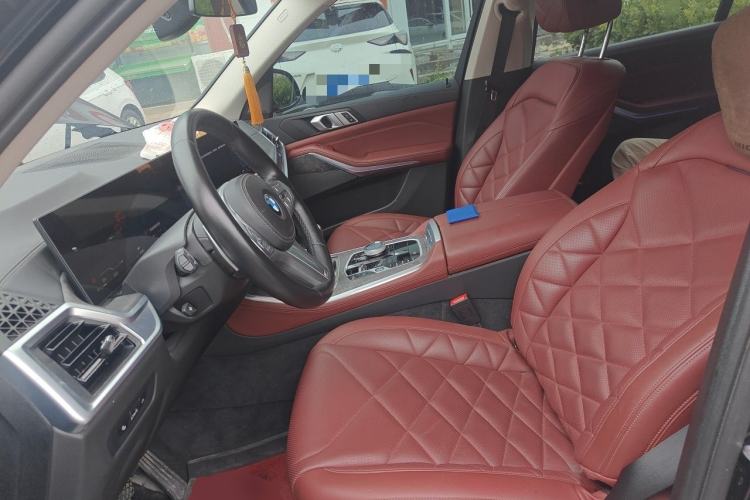 Used BMW X5 2023 xDrive 30Li M Sport Package Left Front Seat