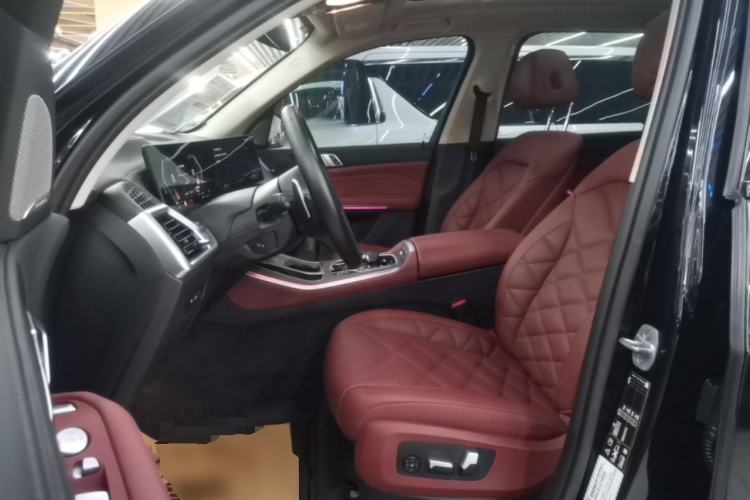 Used BMW X5 2023 xDrive 30Li Luxury M Sport Night Edition Package Left Front Seat