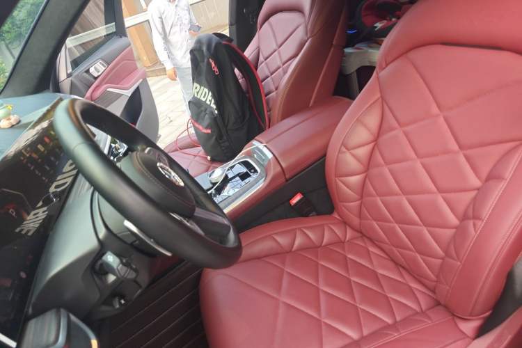 Used BMW X5 2023 xDrive 40Li M Sport Night Edition Package Left Front Seat