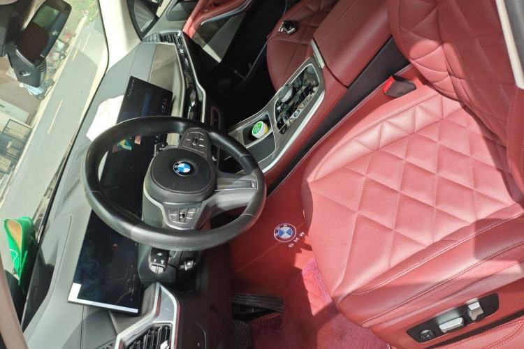 Used BMW X5 2023 xDrive 30Li Luxury M Sport Night Edition Package Left Front Seat