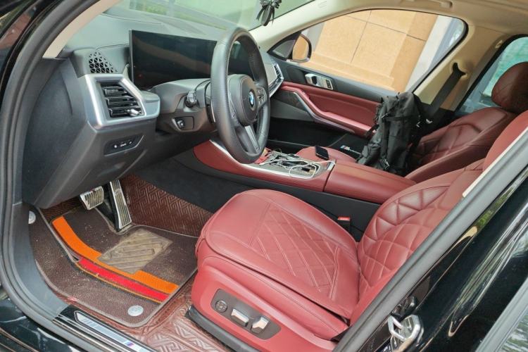 Used BMW X5 2023 xDrive 30Li Luxury M Sport Night Edition Package Left Front Seat