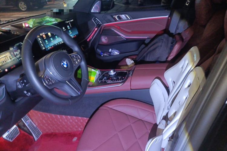 Used BMW X5 2023 xDrive 40Li M Sport Night Edition Package Left Front Seat