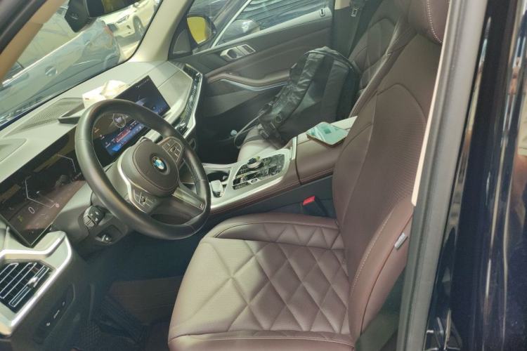 Used BMW X5 2023 xDrive 30Li Luxury M Sport Night Edition Package Left Front Seat