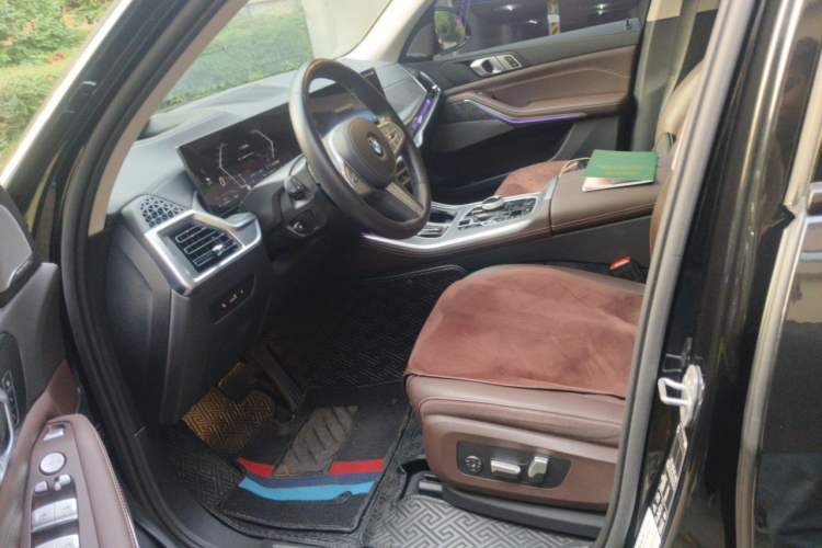 Used BMW X5 2023 xDrive 30Li Luxury M Sport Night Edition Package Left Front Seat