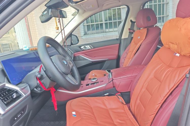 Used BMW X5 2023 xDrive 30Li Luxury M Sport Night Edition Package Left Front Seat