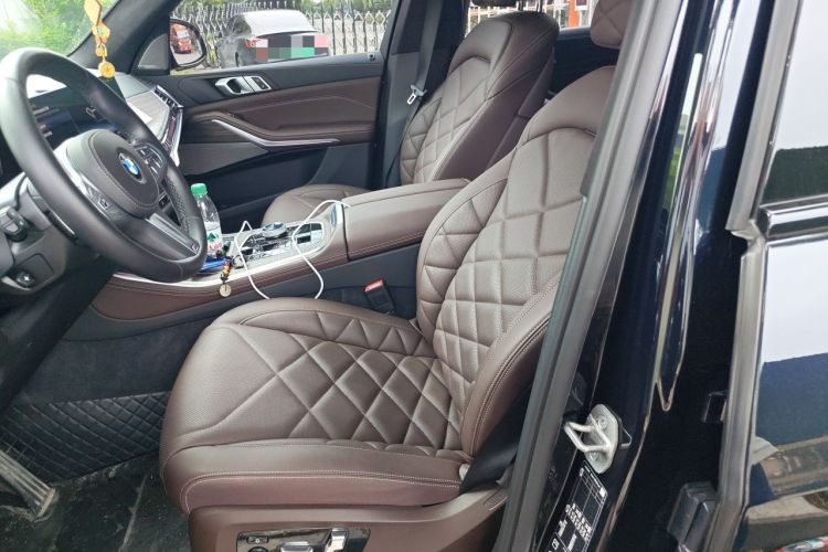 Used BMW X5 2023 xDrive 40Li M Sport Night Edition Package Left Front Seat