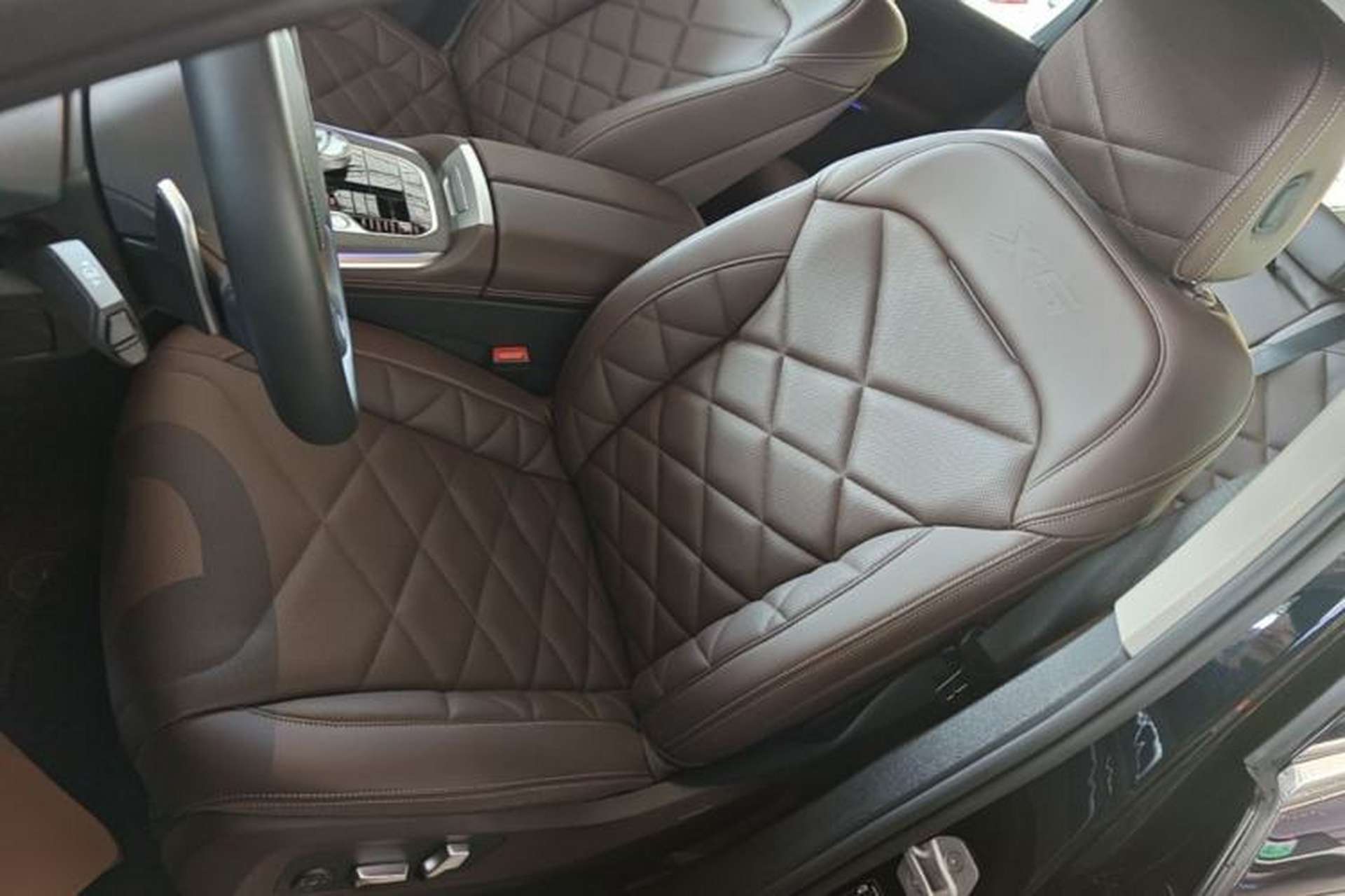 Used BMW X5 2023 xDrive 30Li Luxury M Sport Package Left Front Seat