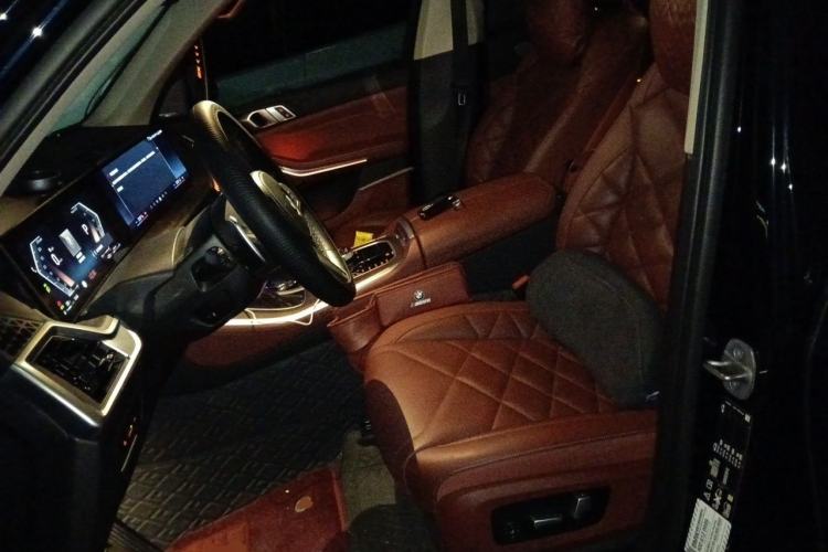Used BMW X5 2023 xDrive 30Li Luxury M Sport Night Edition Package Left Front Seat