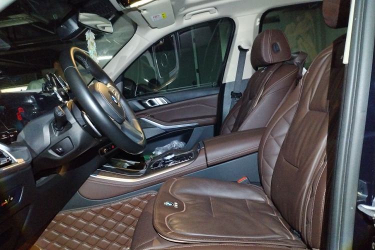 Used BMW X5 2023 xDrive 30Li Luxury M Sport Night Edition Package Left Front Seat