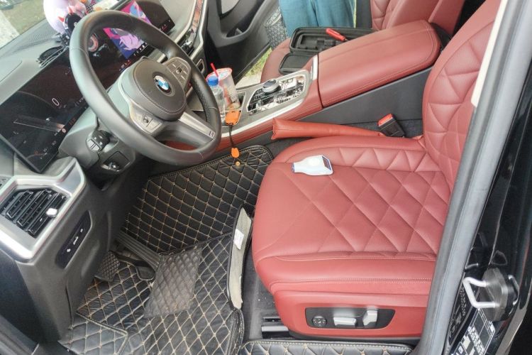 Used BMW X5 2023 xDrive 30Li Luxury M Sport Night Edition Package Left Front Seat